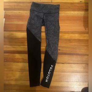 Peleton X Lululemon black and white leggings